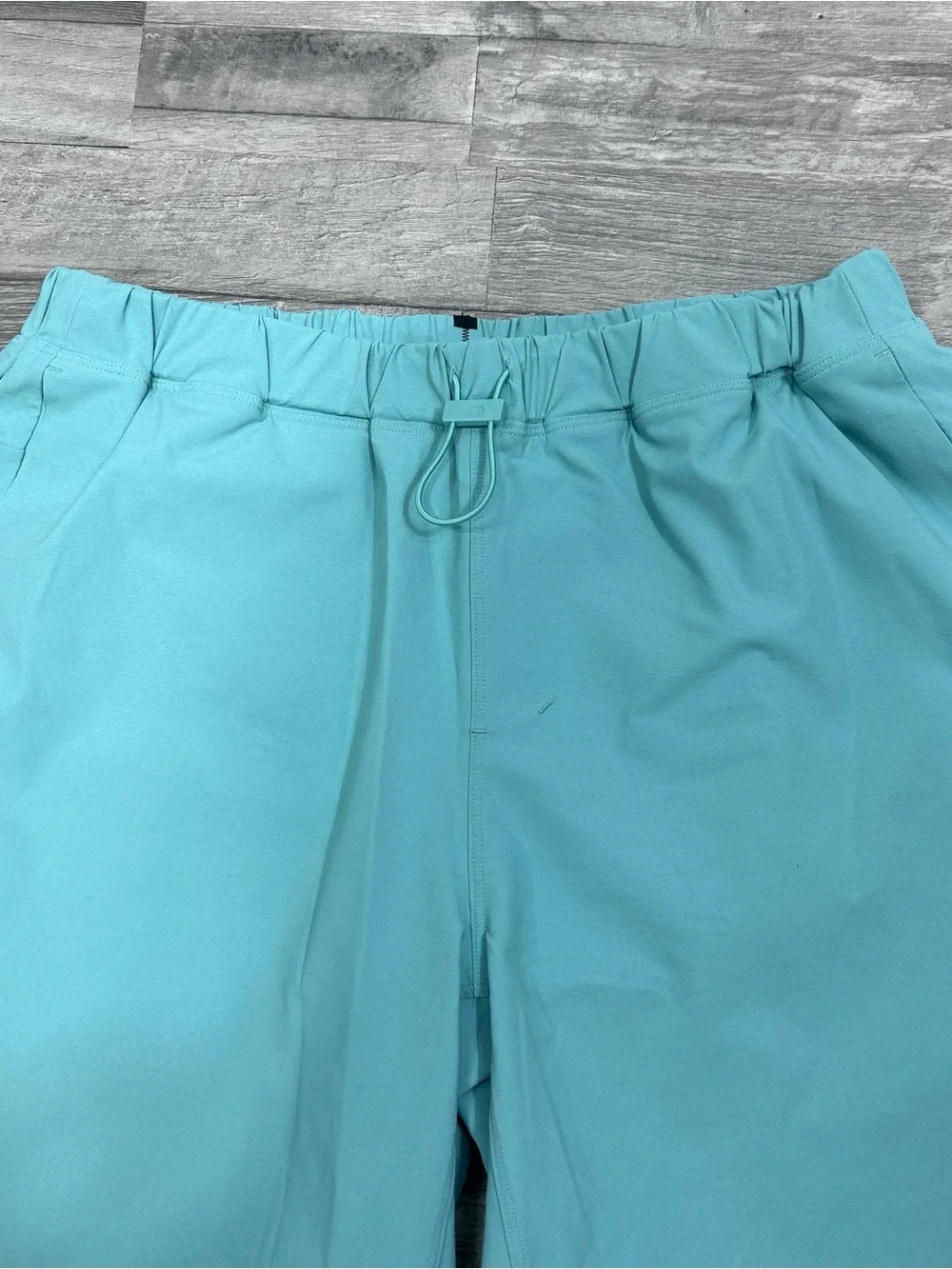 The North Face Men's Aqua Wasabi Athletic Shorts M